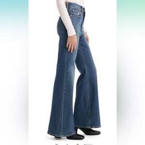 Levi’s ribcage bell jeans
